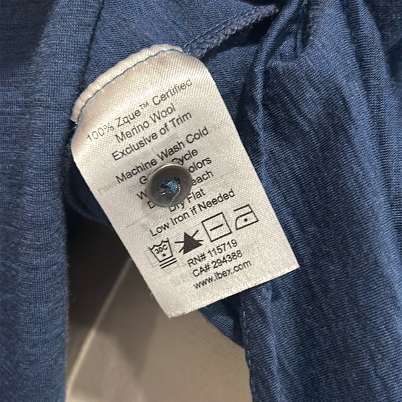 Ibex Merino Wool Long Sleeve V-Neck Top Blue Medium *As-Is* - Picture 7 of 9